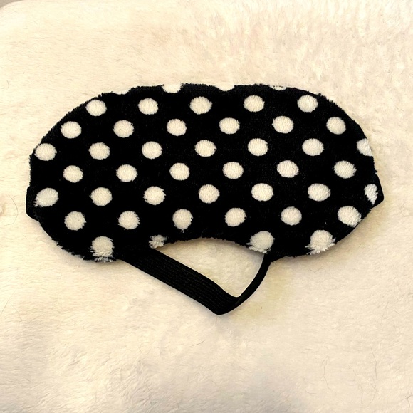 🆕NIP Black w/ White Polka Dot Fuzzy Sleeping Eye Mask with pocket - Picture 1 of 4
